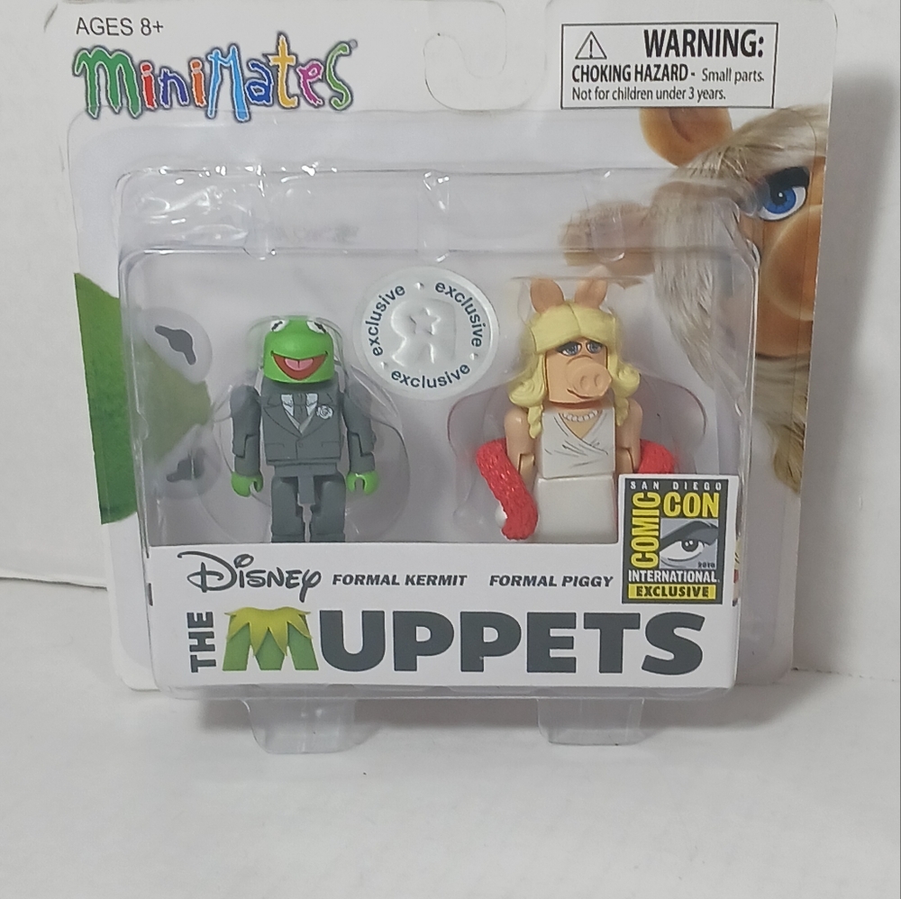 The Muppets Minimates SDCC Toys R Us Exclusive Formal Kermit & Formal Piggy